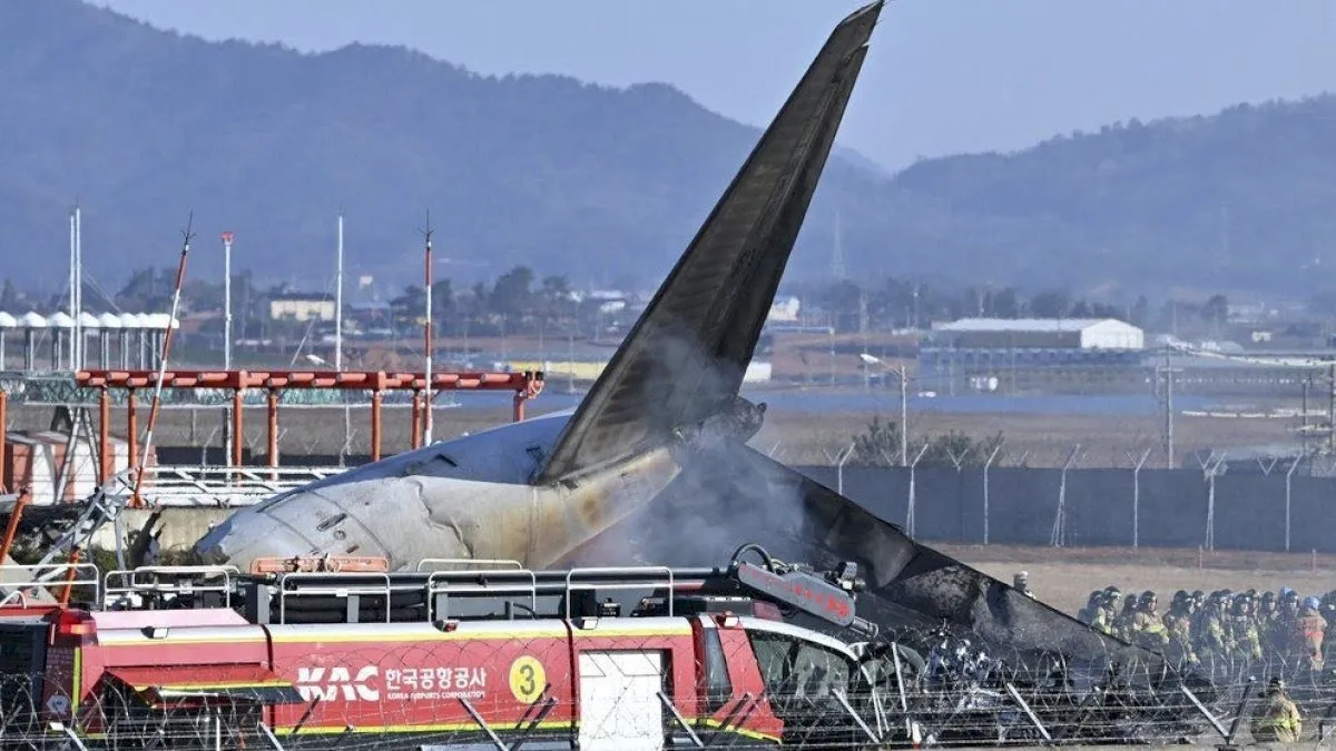 South Korea Plane Crash: विमान दुर्घटना में बड़ा हादसा, 85 यात्रियों की मौत, बचाव कार्य जारी