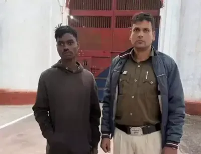 Chhattisgarh News: प्रेमी ने प्रेमिका का घर जलाया, पुलिस ने किया गिरफ्तार