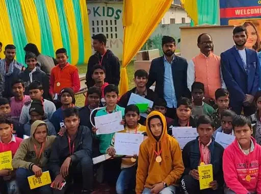 Ballia News: सहतवार में सामान्य ज्ञान प्रतियोगिता, विजेताओं को मिला सम्मान, नगर पंचायत अध्यक्ष ने दी प्रेरणा