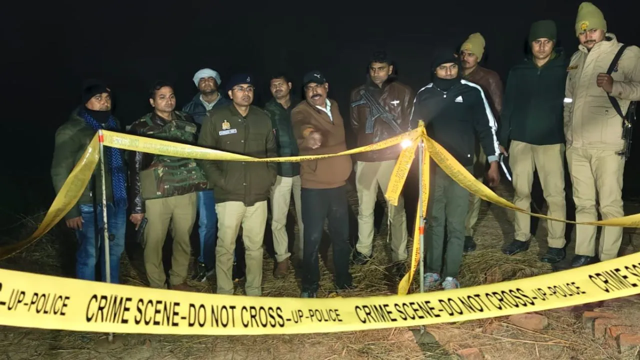 Fatehpur News: पुलिस मुठभेड़ में दो लुटेरों के पैरों में गोली, तीसरा दौड़ाकर पकड़ा