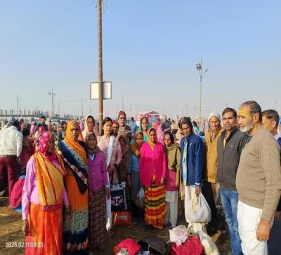 Prayagraj News: महाकुंभ में निराश्रित वृद्धजनों ने किया पावन स्नान, सरकार का अनूठा प्रयास