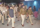 बलिया: एसपी ने पुलिस बल के साथ किया फ्लैग मार्च, सुरक्षा और कानून व्यवस्था पर विशेष फोकस