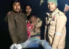 Fatehpur News: पुलिस मुठभेड़ में शातिर बदमाश गिरफ्तार, पैर में गोली लगने से घायल, तमंचा और बाइक बरामद