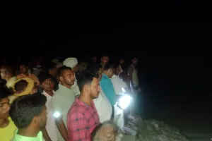 Ballia News: घाघरा में डूबे दो लड़कों की पहचान, साइकिल और कपड़े;  एसडीएम और कोतवाल पहुंचे