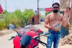 youtuber को पुलिस ने लगाई फटकार, बीयर बांटते वायरल हुआ था वीडियो