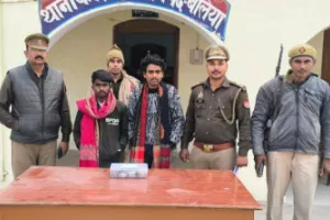 बलिया पुलिस के हाथ लगी बड़ी सफलता: दो उचक्के गिरफ्तार, 2.5 लाख रुपया बरामद; पूरा मामला जानें